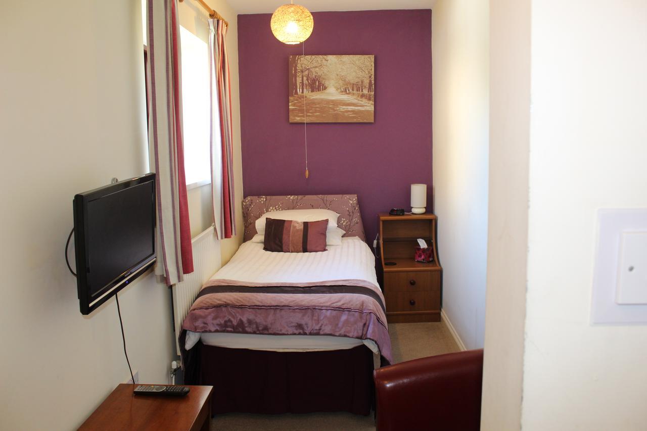 Brewery Farm House Bed & Breakfast Swindon Bagian luar foto